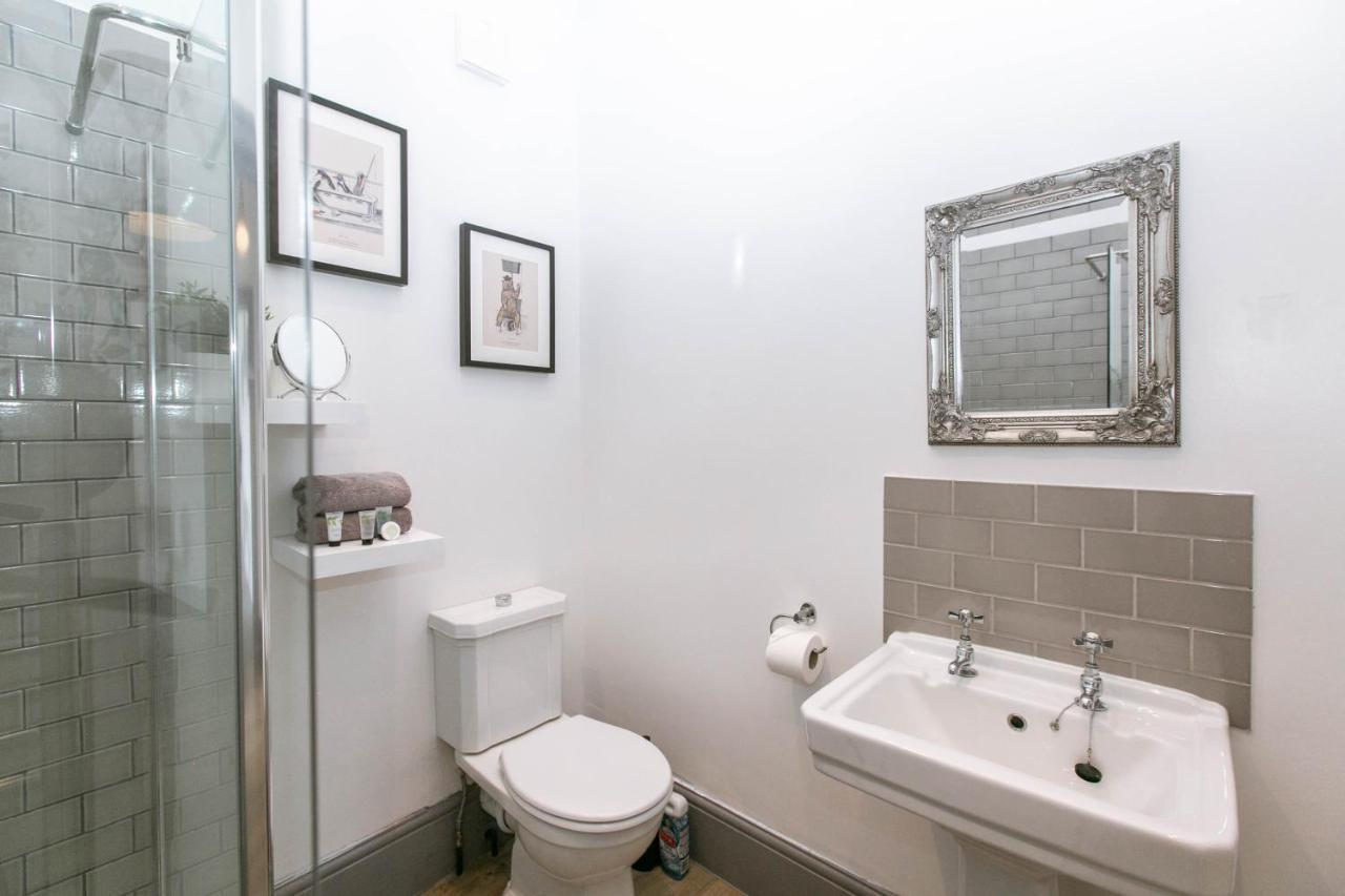 Spacious Apartment, Free Parking, Central Location Near To Uni, Hospital, Town Exeter Exterior foto